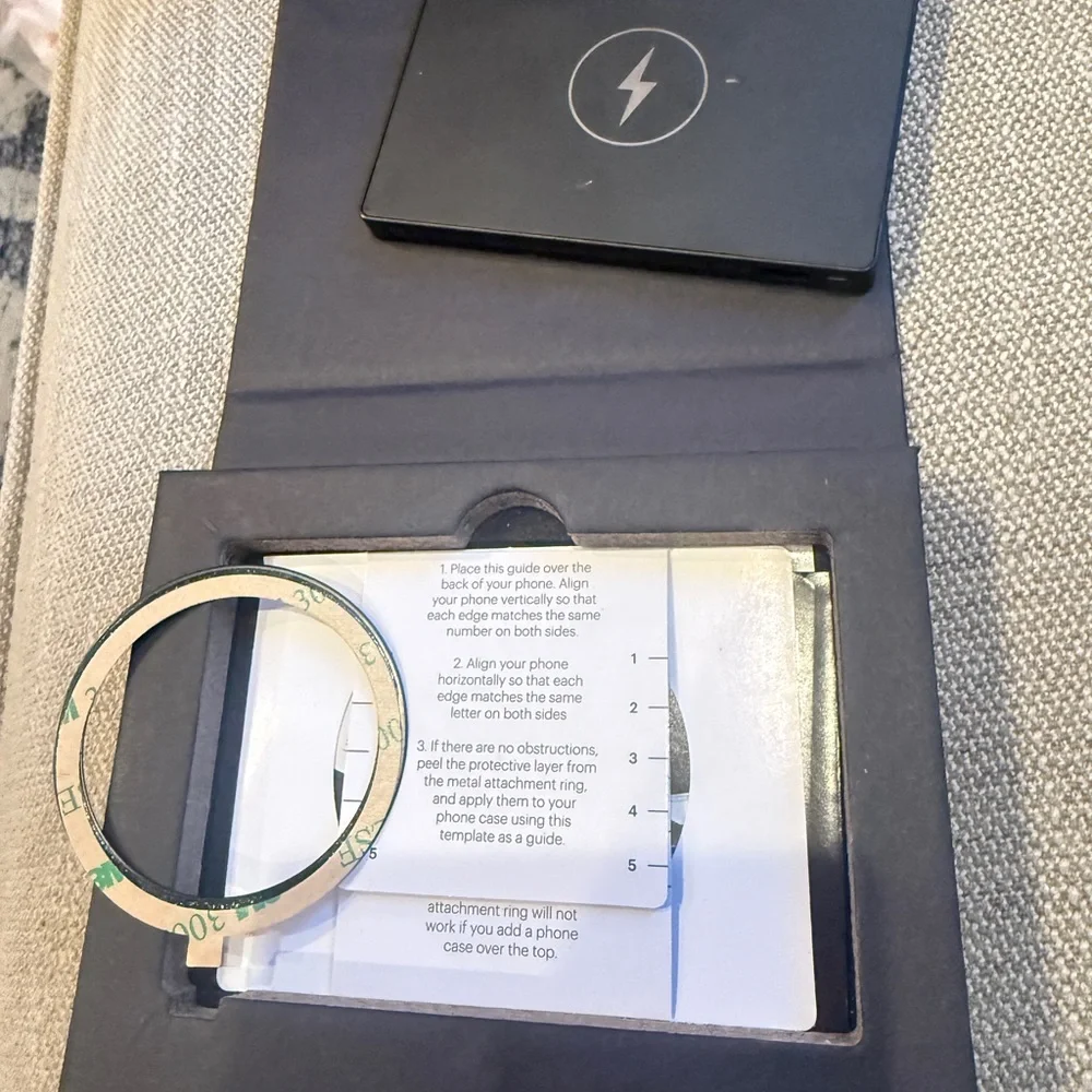 Black Portable Charger -clutch lightning